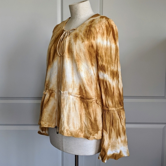 Moon River Blouse V-Neck Lace Up Tie Dye Long Sleeve Bell Cuffs Camel M NWT - Picture 12 of 15